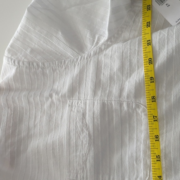 Old Navy Men's White Casual Button Down Shirt with Relaxed Fit - XL NWT - Picture 6 of 7